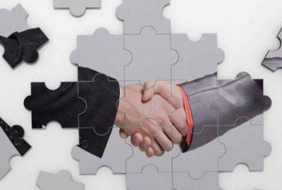 选择与人力资源公司合作该关注哪些信息？